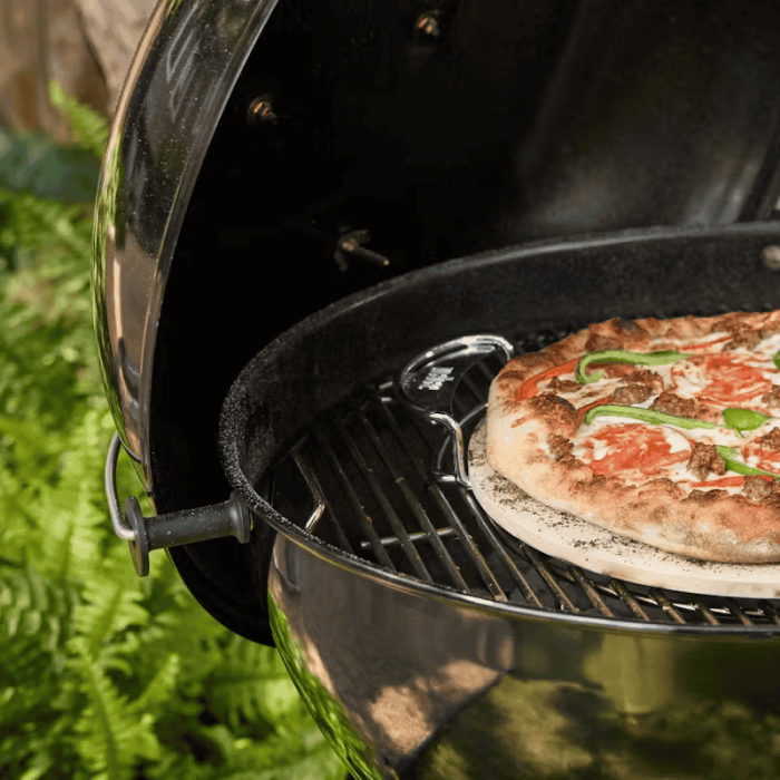 Угольный гриль Weber Master-Touch GBS E-5750 57 cm 14701004