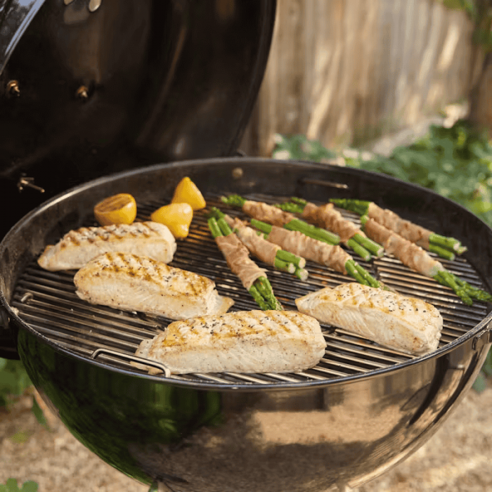 Угольный гриль Weber Master-Touch GBS 5755 Ocean Blue 57 cm 1502205