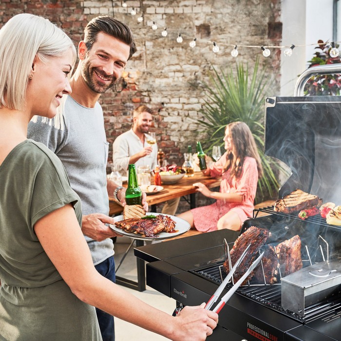 Газовый гриль Char-Broil Professional CORE 2B